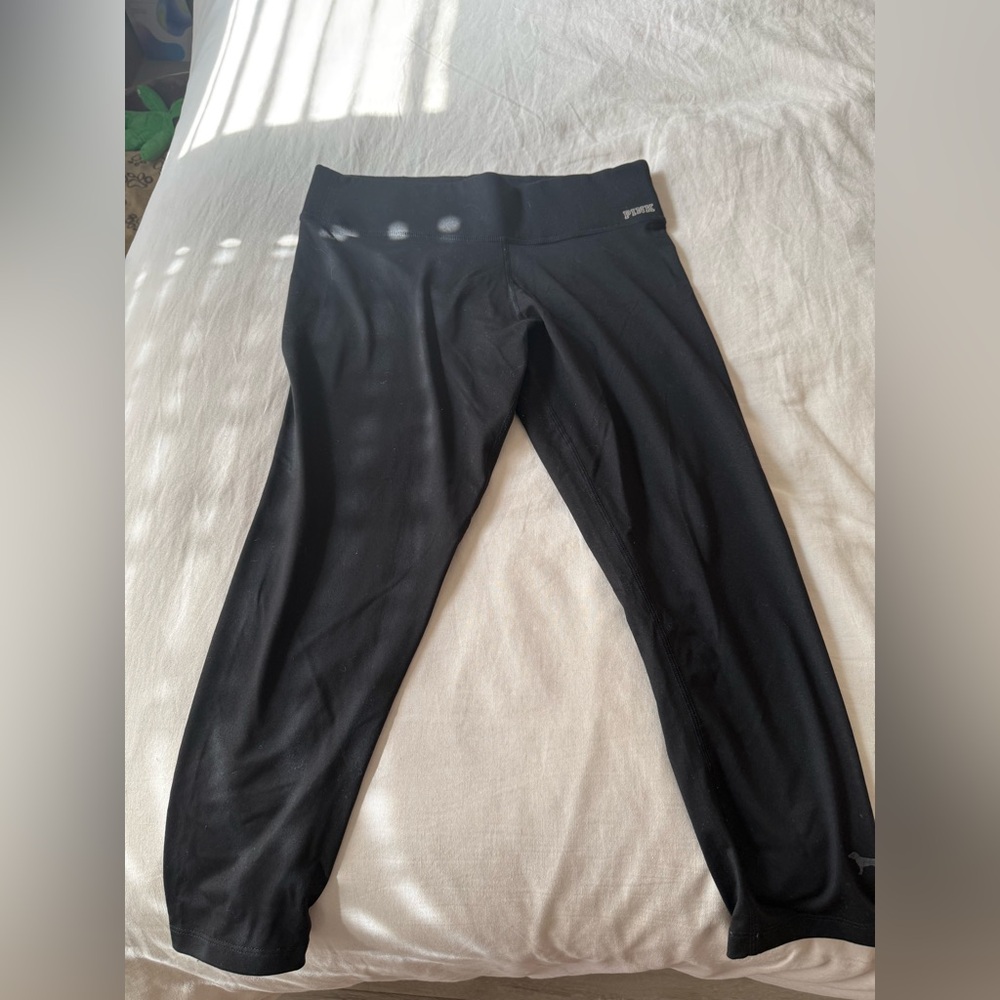 PINK Victoria's Secret Black Capris Pants